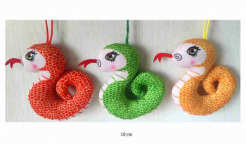 им Змея арт. 24810-15 Цвета микс на веревочке 10 см в пак.)